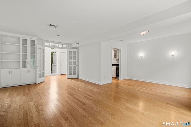 13 Glen Ridge 13, Wilton, CT 06897