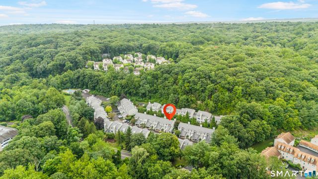 13 Glen Ridge 13, Wilton, CT 06897