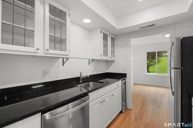 13 Glen Ridge 13, Wilton, CT 06897