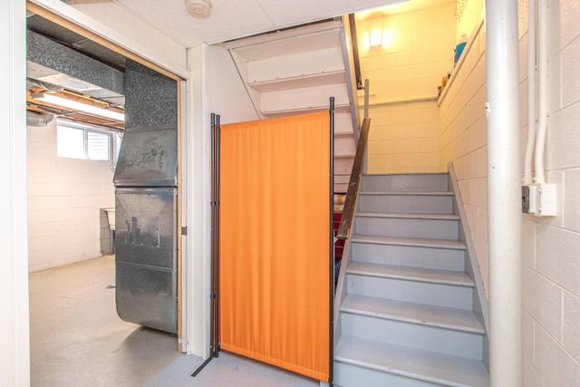 1795 Hideaway Lane, Ann Arbor, MI 48105