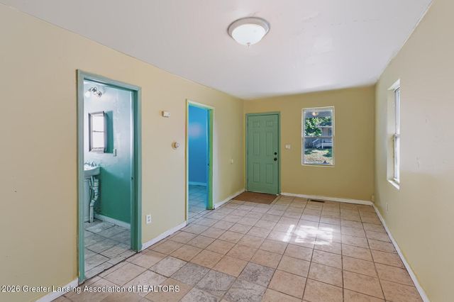 819 Larned Street, Lansing, MI 48912