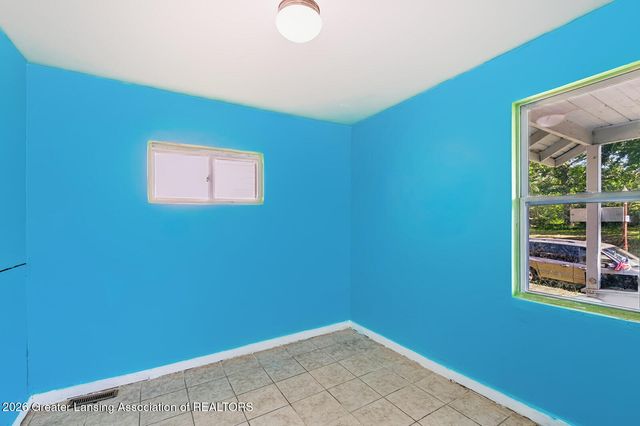819 Larned Street, Lansing, MI 48912