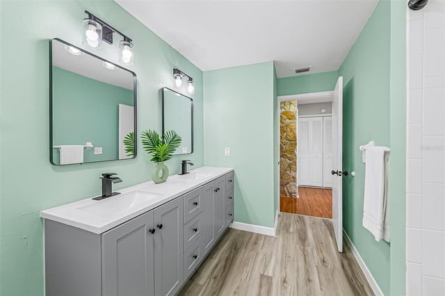 150 LAKE DESTINY TRAIL, Altamonte Springs, FL 32714