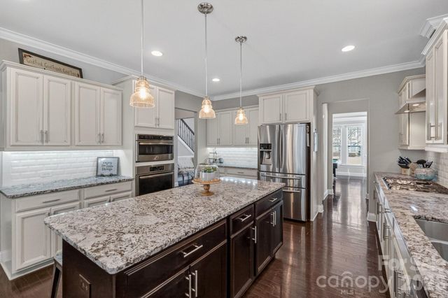 12520 Old Westbury Drive, Cornelius, NC 28031