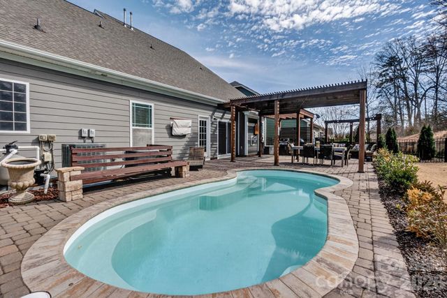 12520 Old Westbury Drive, Cornelius, NC 28031