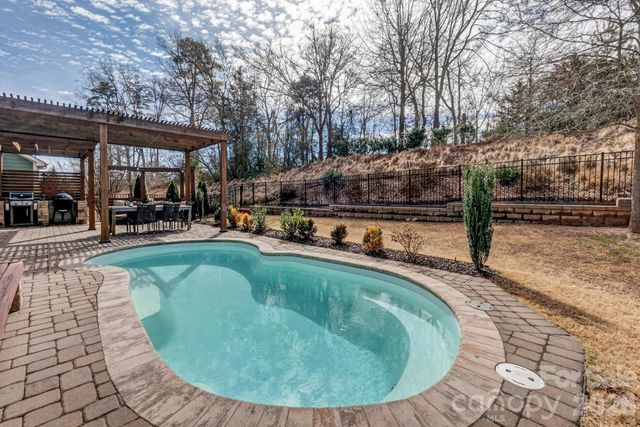 12520 Old Westbury Drive, Cornelius, NC 28031