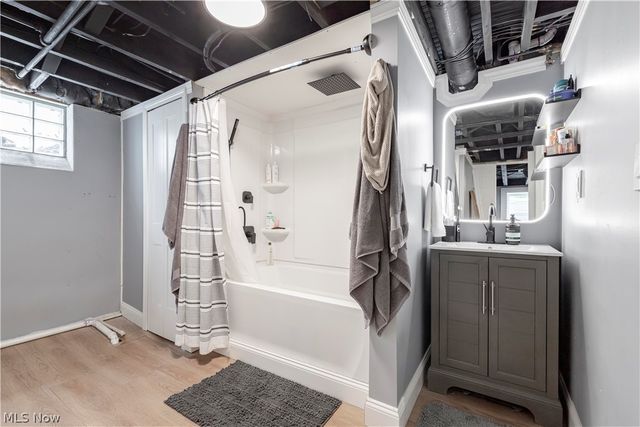 14707 Delaware Avenue, Lakewood, OH 44107