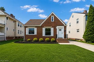 14707 Delaware Avenue, Lakewood, OH 44107