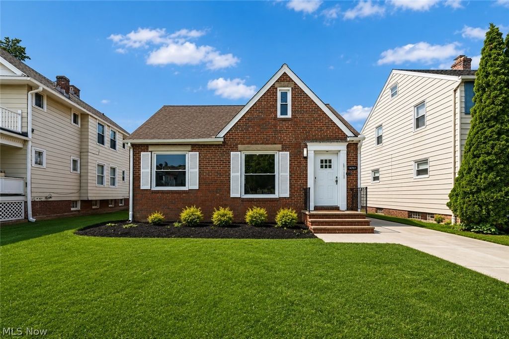 14707 Delaware Avenue, Lakewood, OH 44107