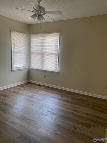 1105 Sandy Springs Road, Huntsville, AL 35806