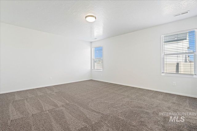 583 E Ronda St, Kuna, ID 83634