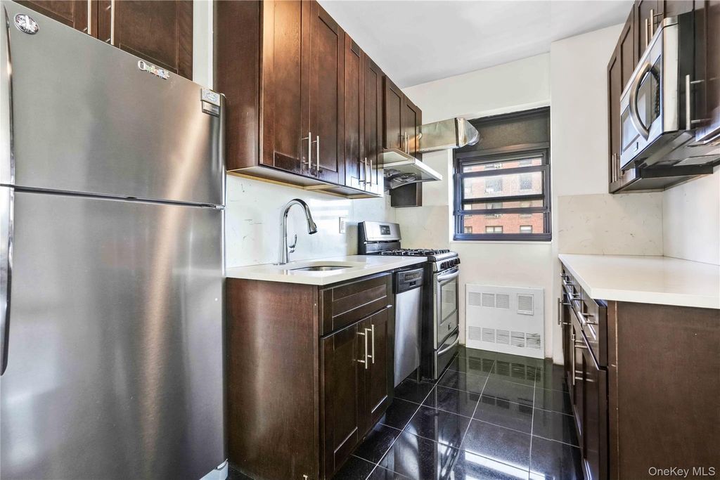 99-40 63rd rd 9D, Rego Park, NY 11374 — photo 4
