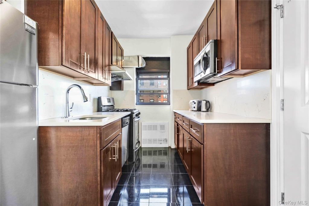 99-40 63rd rd 9D, Rego Park, NY 11374 — photo 5