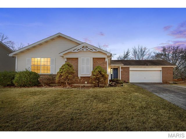 14314 Riverfront Drive, Florissant, MO 63034