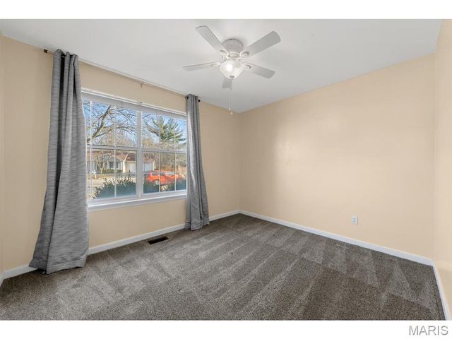 14314 Riverfront Drive, Florissant, MO 63034