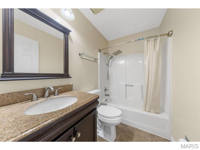 14314 Riverfront Drive, Florissant, MO 63034