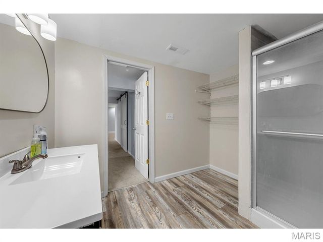 14314 Riverfront Drive, Florissant, MO 63034