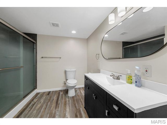 14314 Riverfront Drive, Florissant, MO 63034