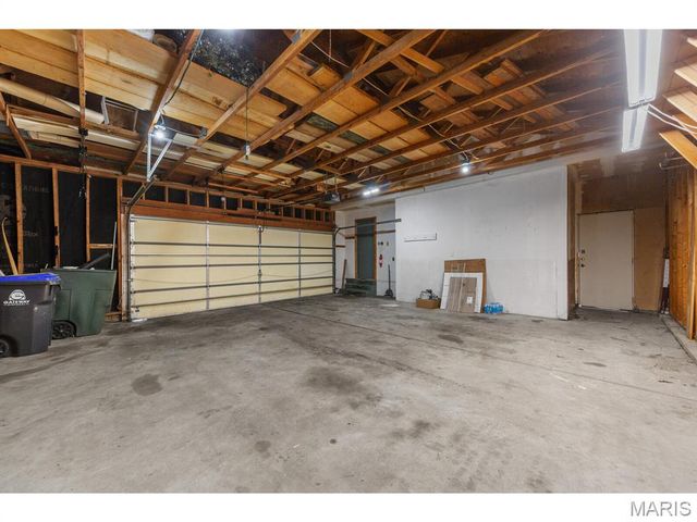 14314 Riverfront Drive, Florissant, MO 63034