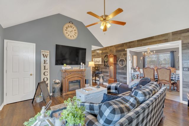 104 Riven Ct, Murfreesboro, TN 37129