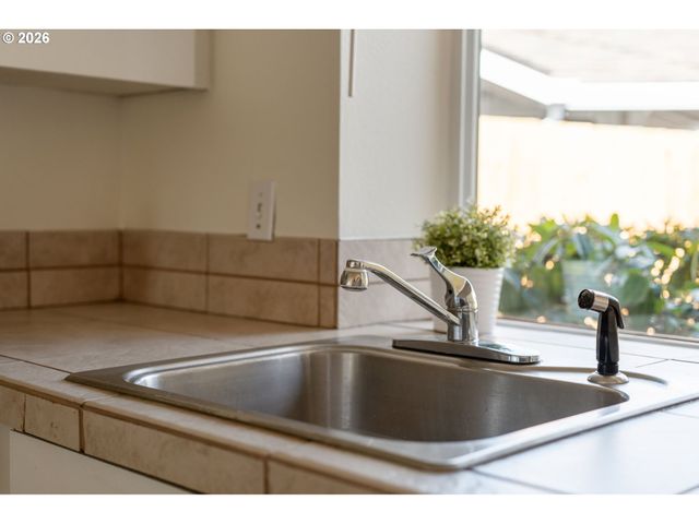 21532 Sw PEGGY Ct, Beaverton, OR 97003