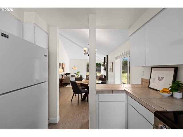 21532 Sw PEGGY Ct, Beaverton, OR 97003