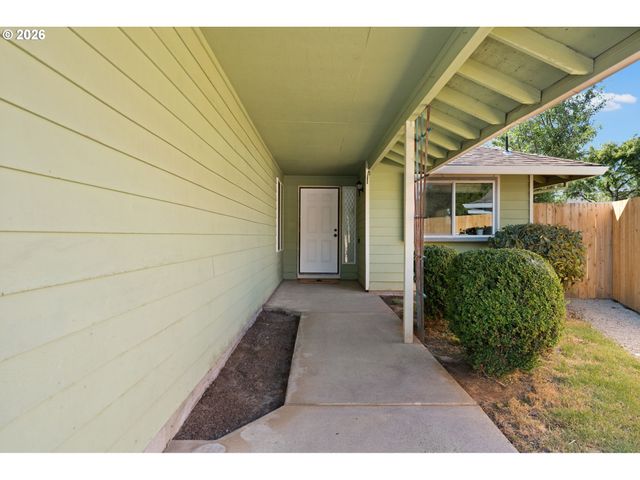 21532 Sw PEGGY Ct, Beaverton, OR 97003