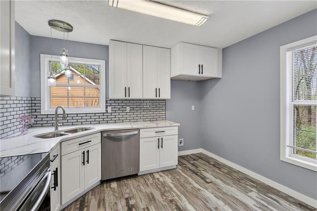 5423 Sugar Mill Drive, Flowery Branch, GA 30542