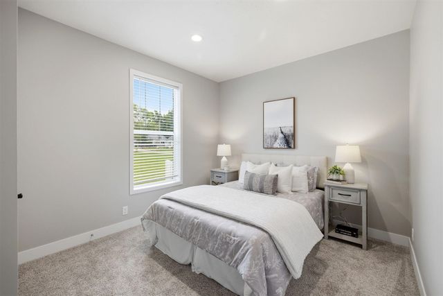407 Sherwood Avenue, Three Oaks, MI 49128