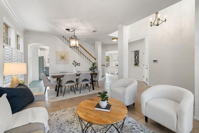 8213 Cheno Cortina TRL, Austin, TX 78749