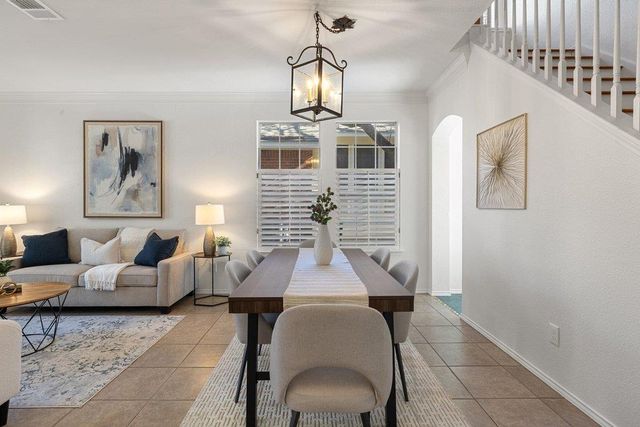 8213 Cheno Cortina TRL, Austin, TX 78749