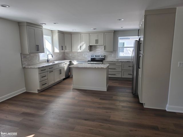 11301 25 Mile Road, Shelby Twp, MI 48315