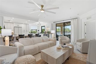 9476 Napoli LN 101, Naples, FL 34113