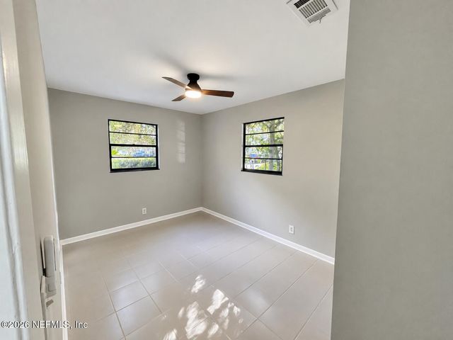 4942 SPRING GLEN Road, Jacksonville, FL 32207