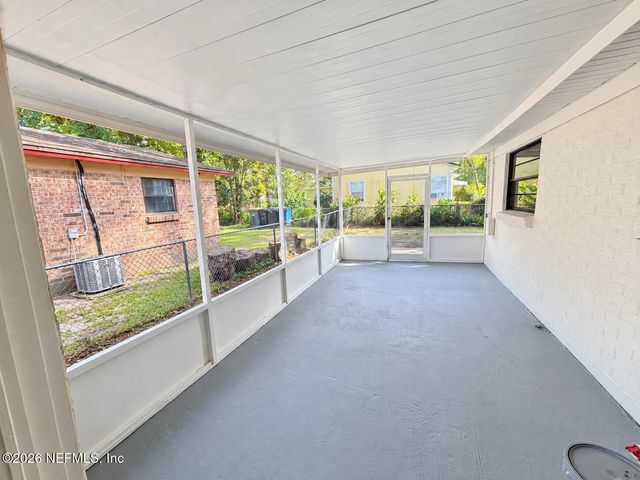 4942 SPRING GLEN Road, Jacksonville, FL 32207