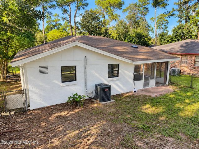 4942 SPRING GLEN Road, Jacksonville, FL 32207