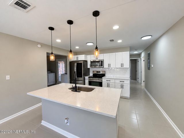 4942 SPRING GLEN Road, Jacksonville, FL 32207