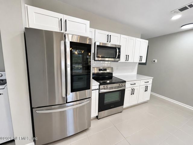 4942 SPRING GLEN Road, Jacksonville, FL 32207