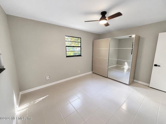 4942 SPRING GLEN Road, Jacksonville, FL 32207