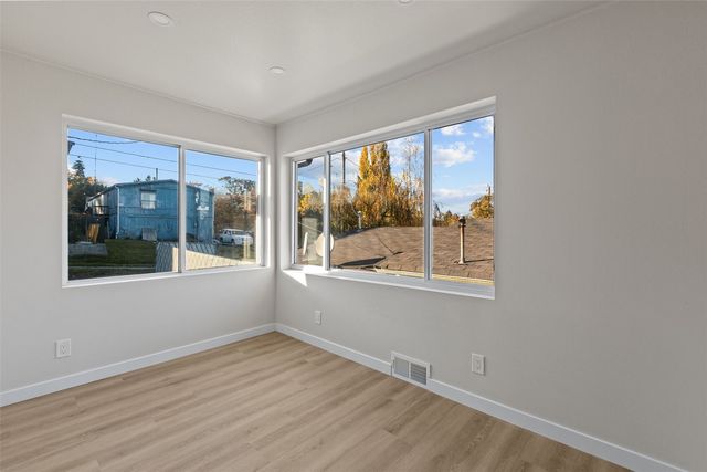 13307 35th Avenue S, Tukwila, WA 98168
