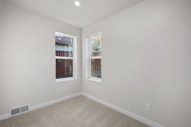 13307 35th Avenue S, Tukwila, WA 98168