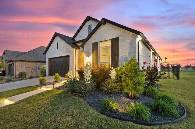 1725 Mcdougall Creek, Van Alstyne, TX 75495