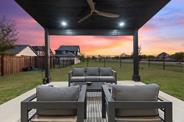1725 Mcdougall Creek, Van Alstyne, TX 75495