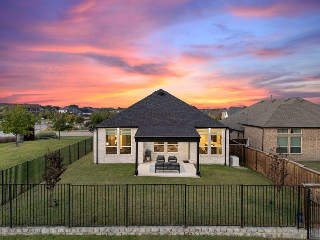 1725 Mcdougall Creek, Van Alstyne, TX 75495
