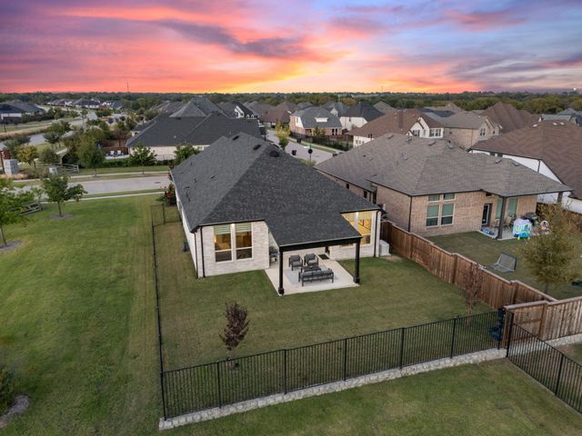 1725 Mcdougall Creek, Van Alstyne, TX 75495