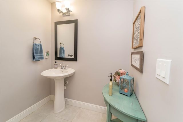 20938 NW 1st Street, Pembroke Pines, FL 33029