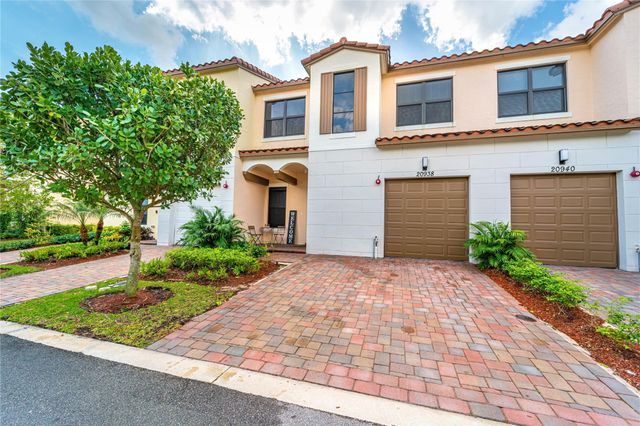 20938 NW 1st Street, Pembroke Pines, FL 33029