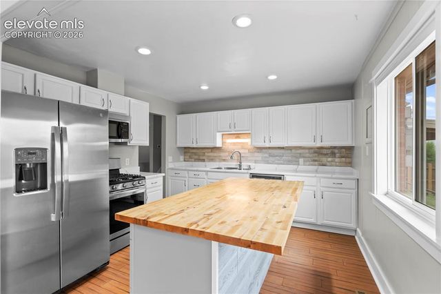 833 Dirksland Street, Colorado Springs, CO 80907