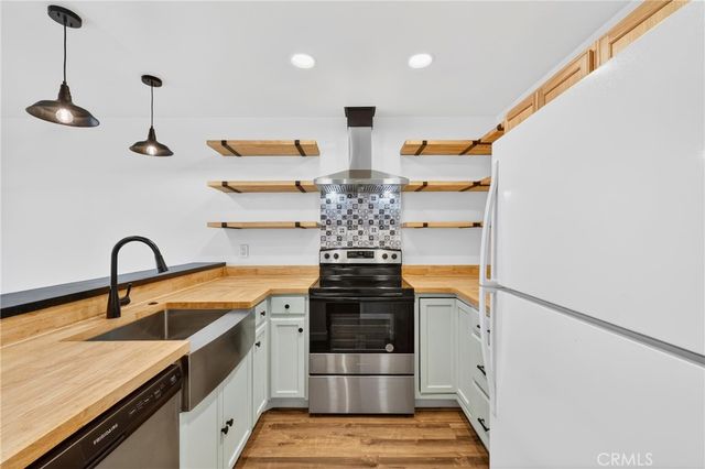 959 W Pine 33, Upland, CA 91786