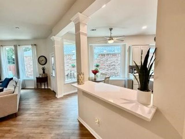 2433 Folkstone Way, Bedford, TX 76021